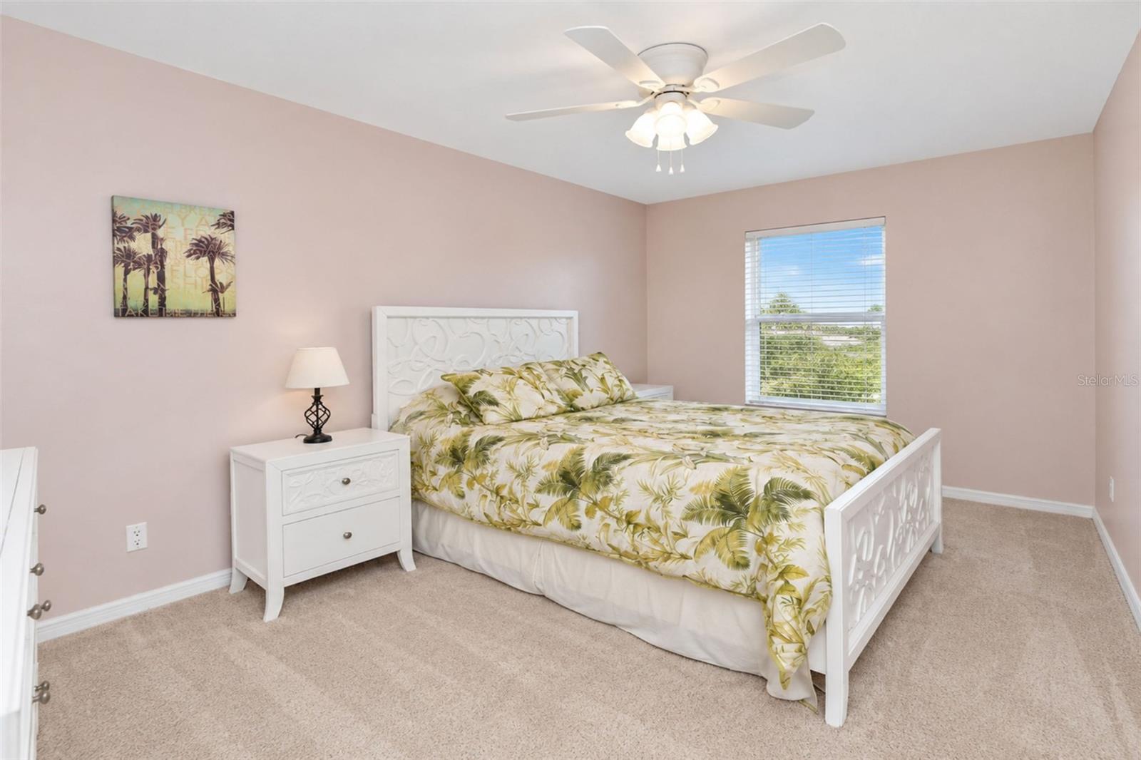2067 OMEGA CT — photo 19