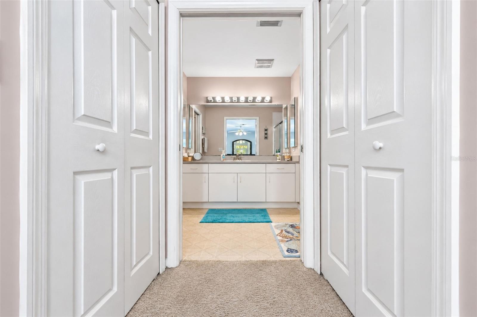 2067 OMEGA CT — photo 16