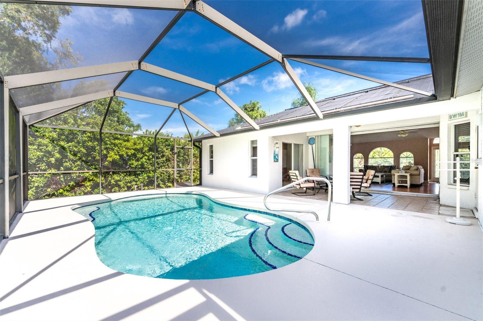 2067 OMEGA CT — photo 33