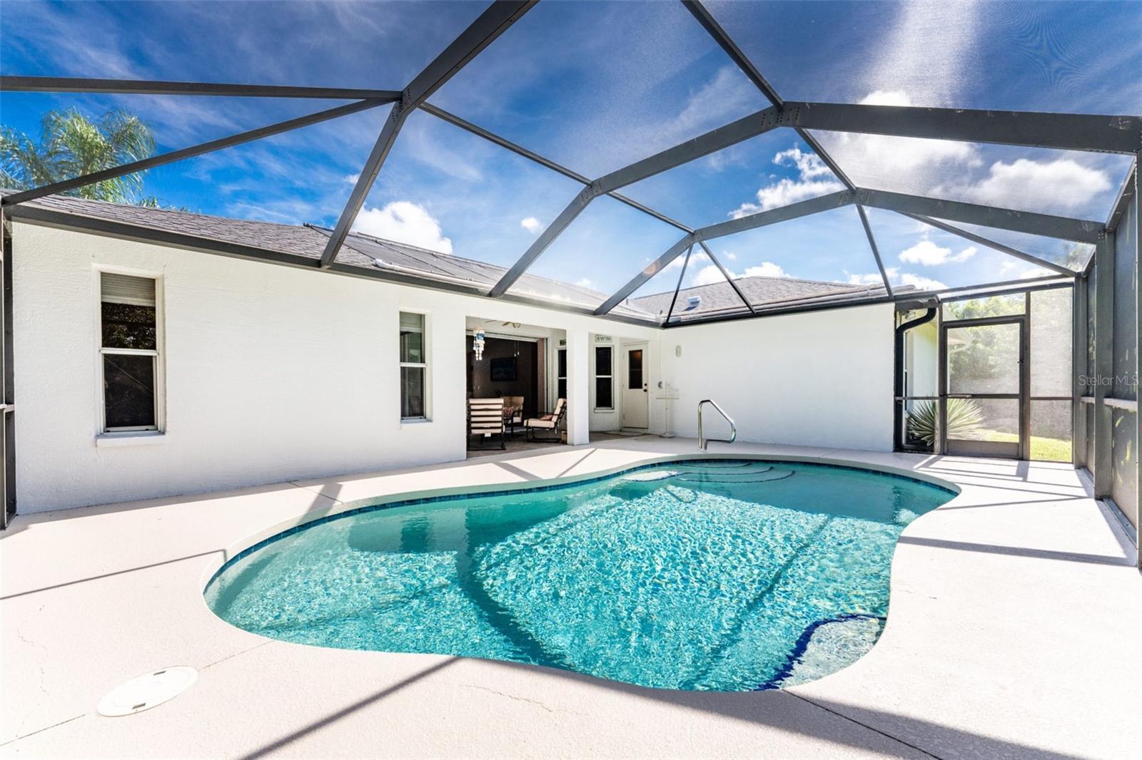 2067 OMEGA CT — photo 32