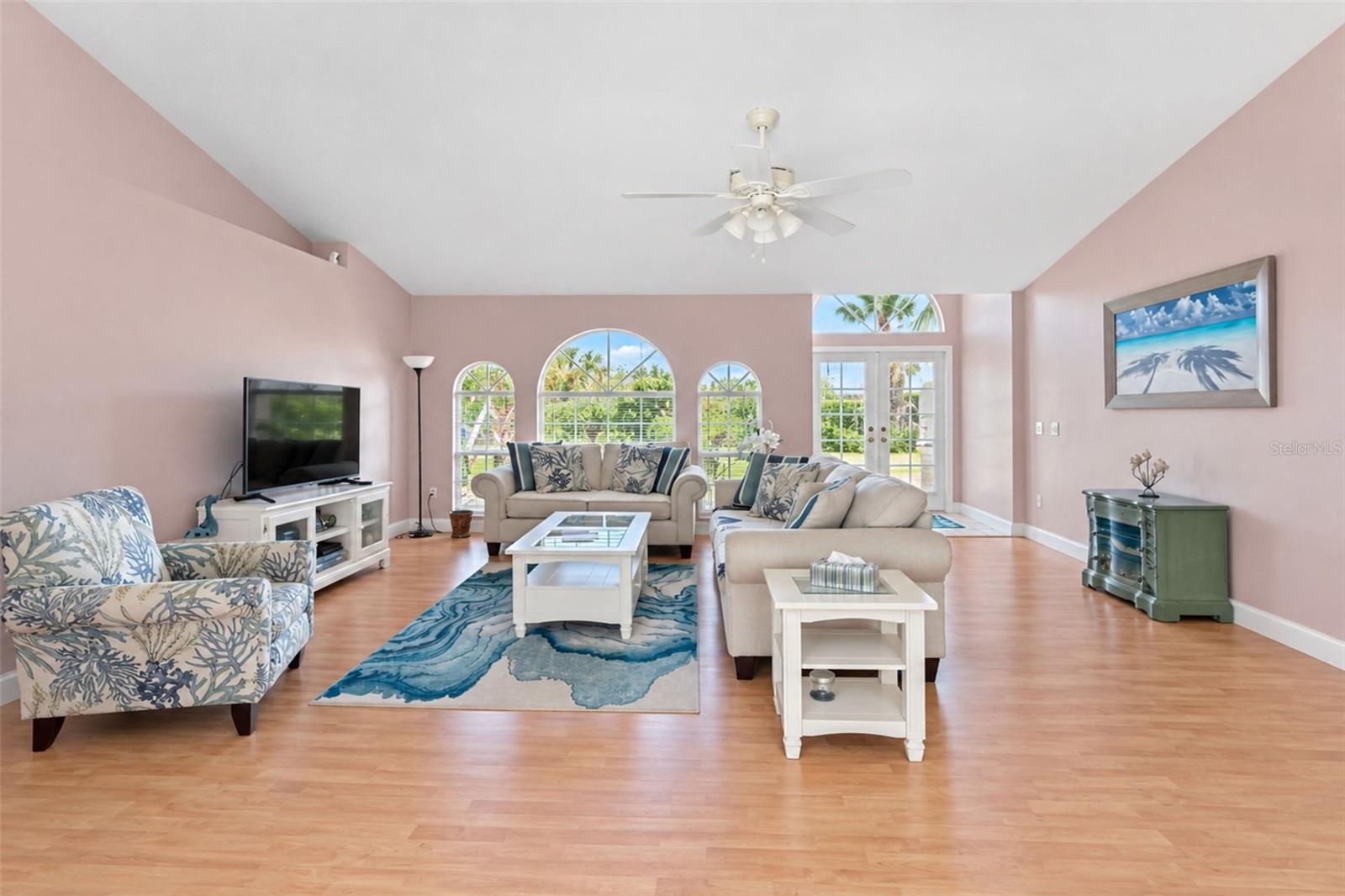 2067 OMEGA CT — photo 6