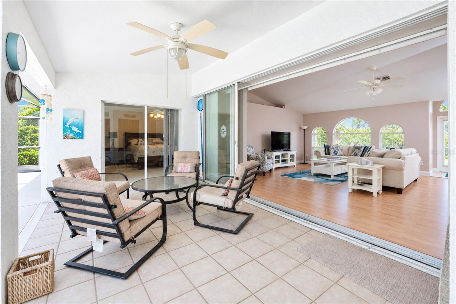 2067 OMEGA CT — photo 29