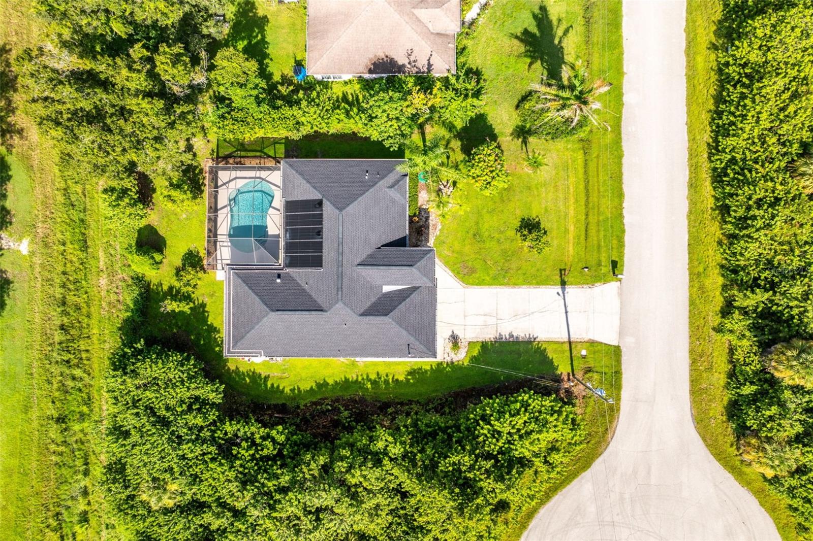 2067 OMEGA CT — photo 42