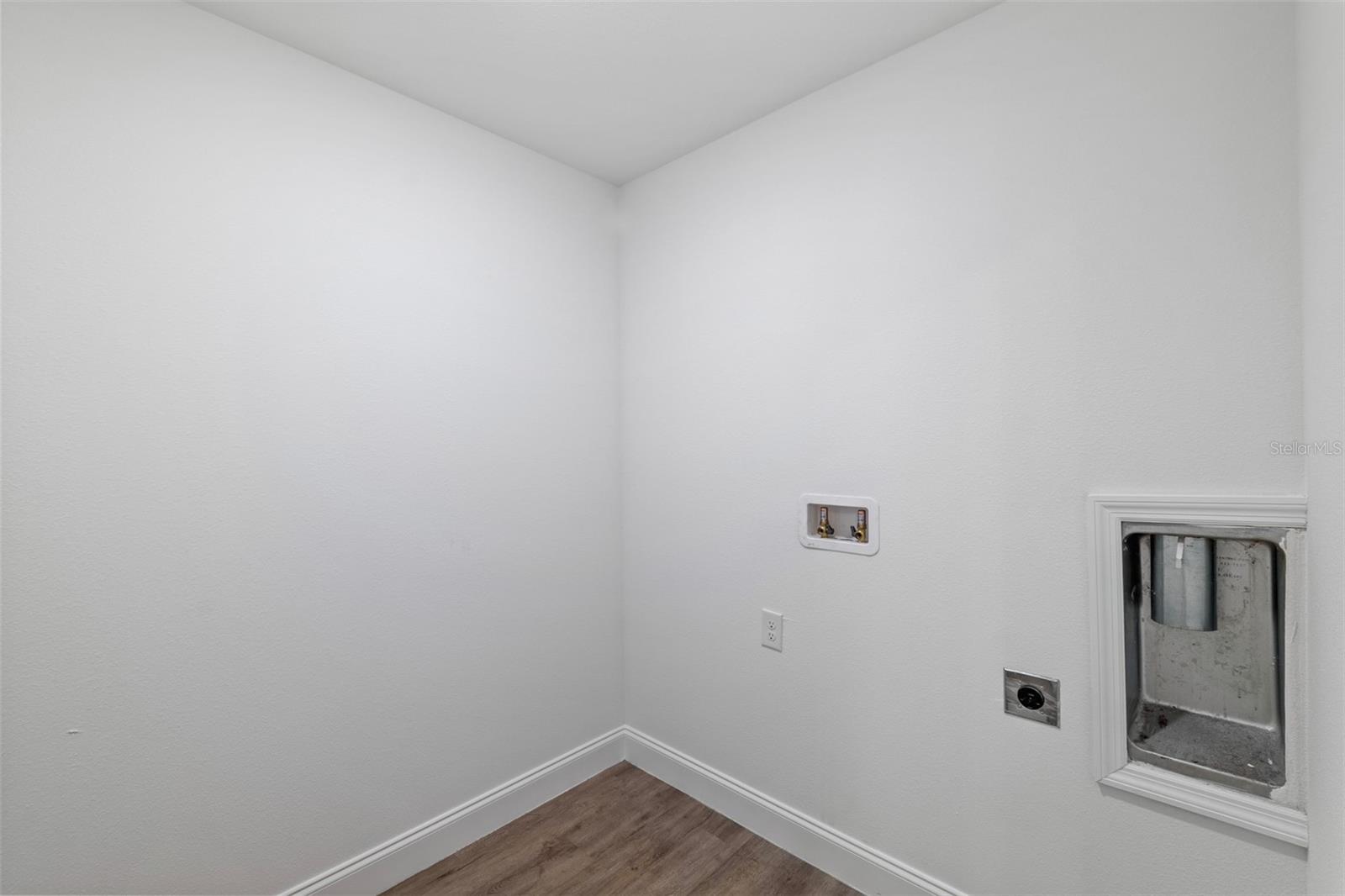 1315 TIOGA AVE — photo 19