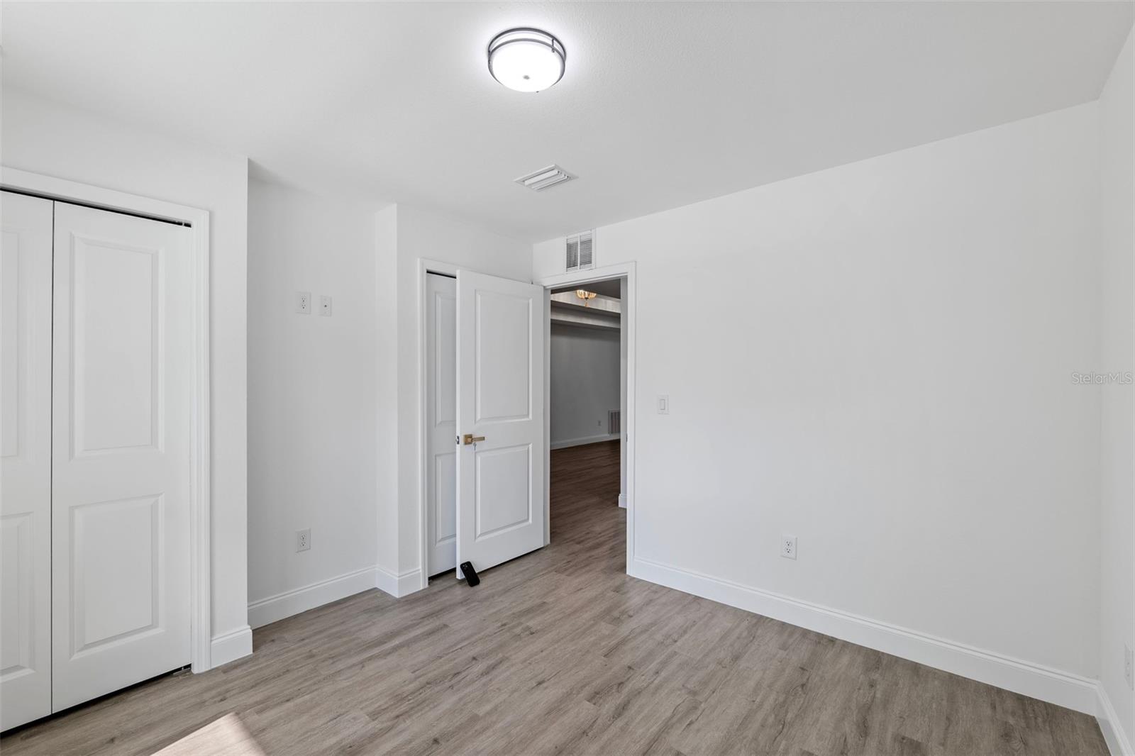 1315 TIOGA AVE — photo 17