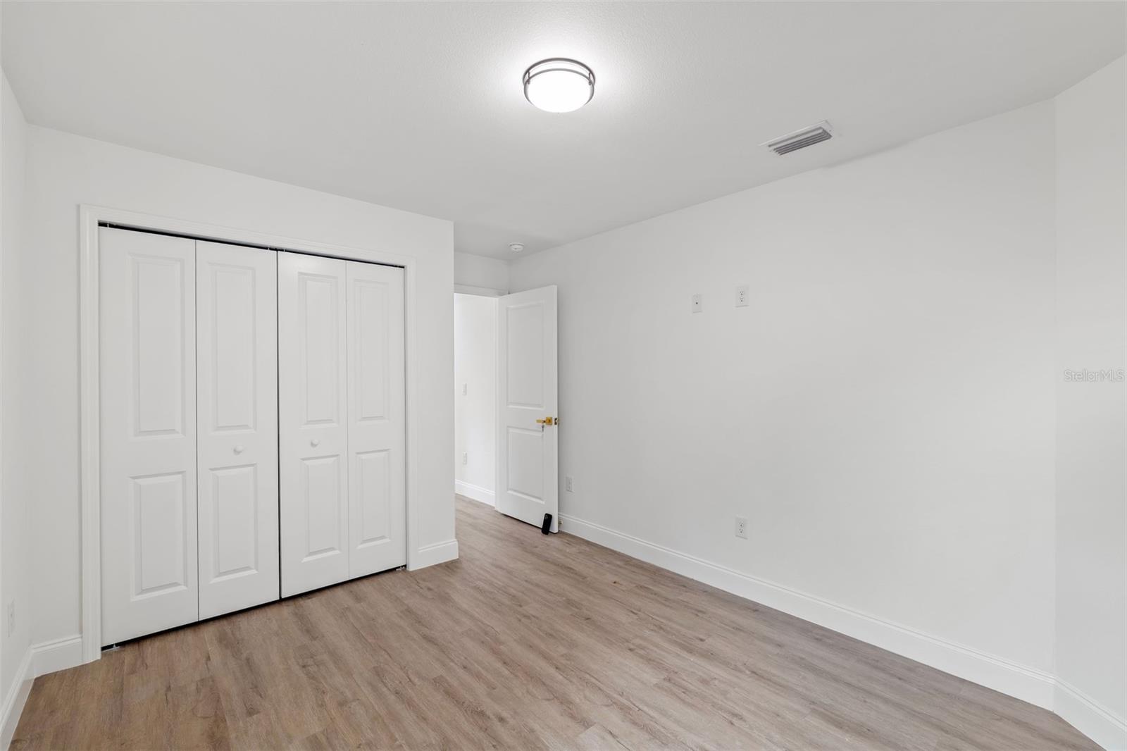 1315 TIOGA AVE — photo 16