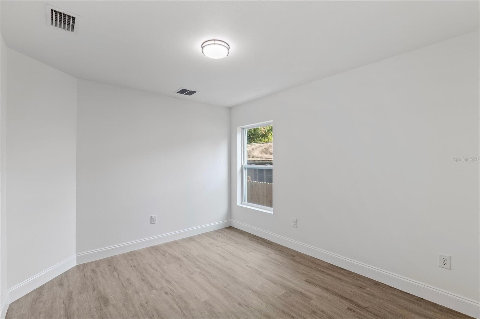 1315 TIOGA AVE — photo 14