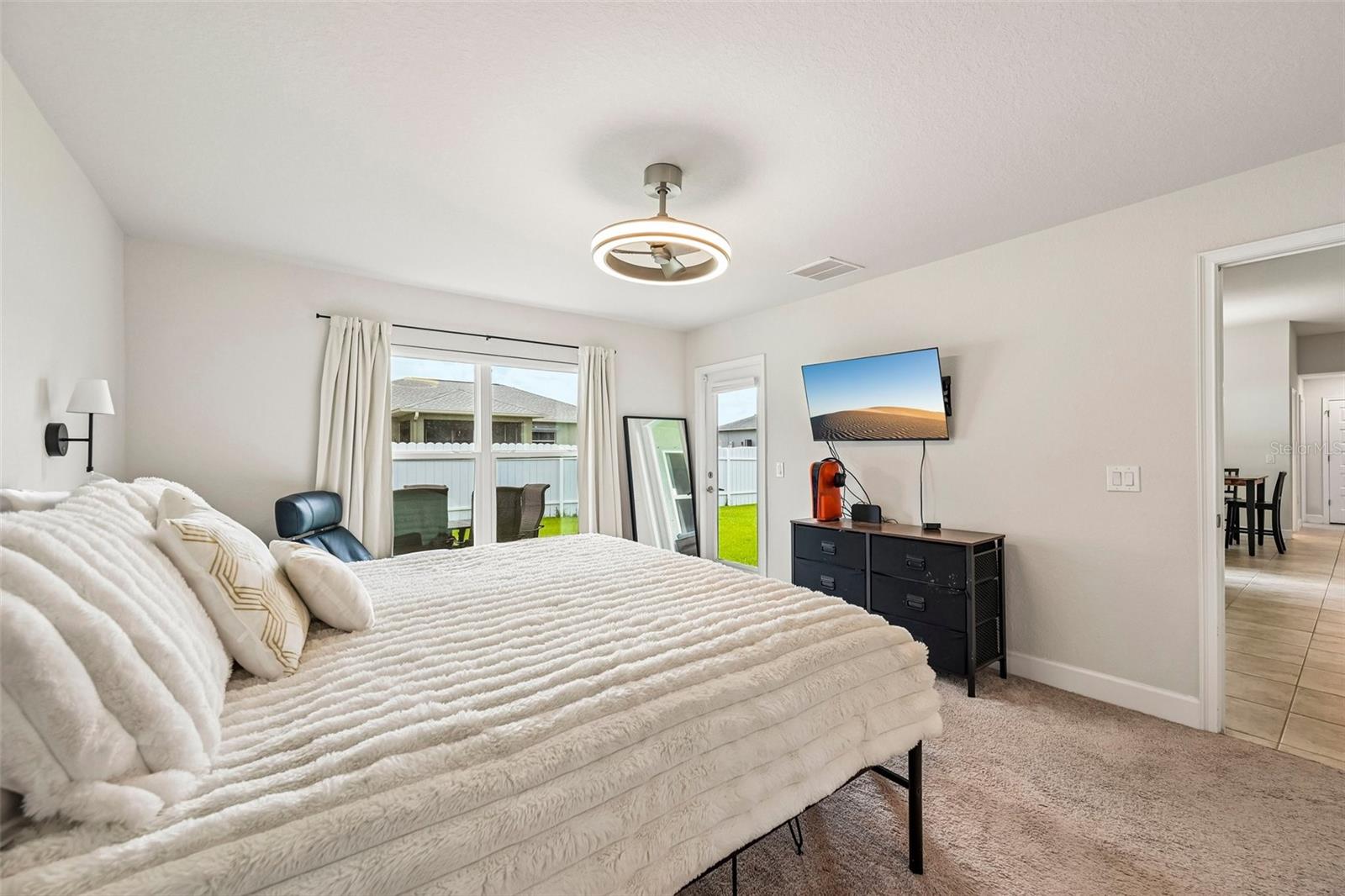 2718 N CHAMBERLAIN BLVD — photo 4
