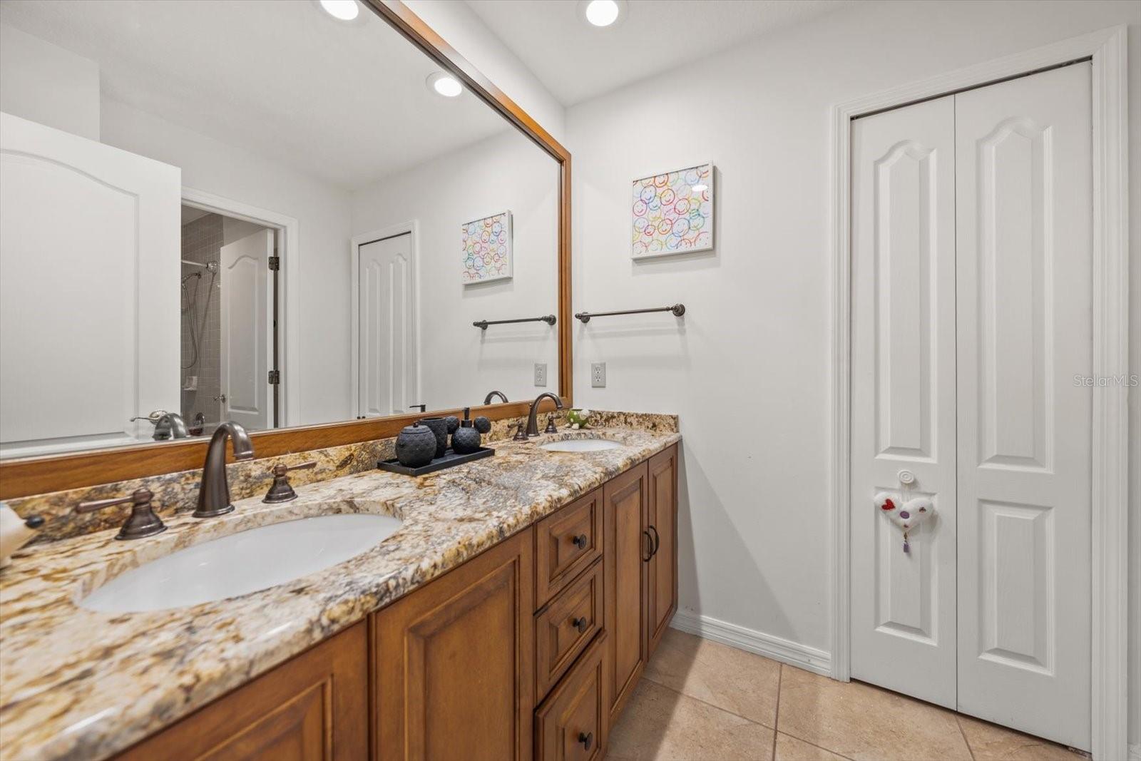 4615 S ESPERANZA AVE — photo 23