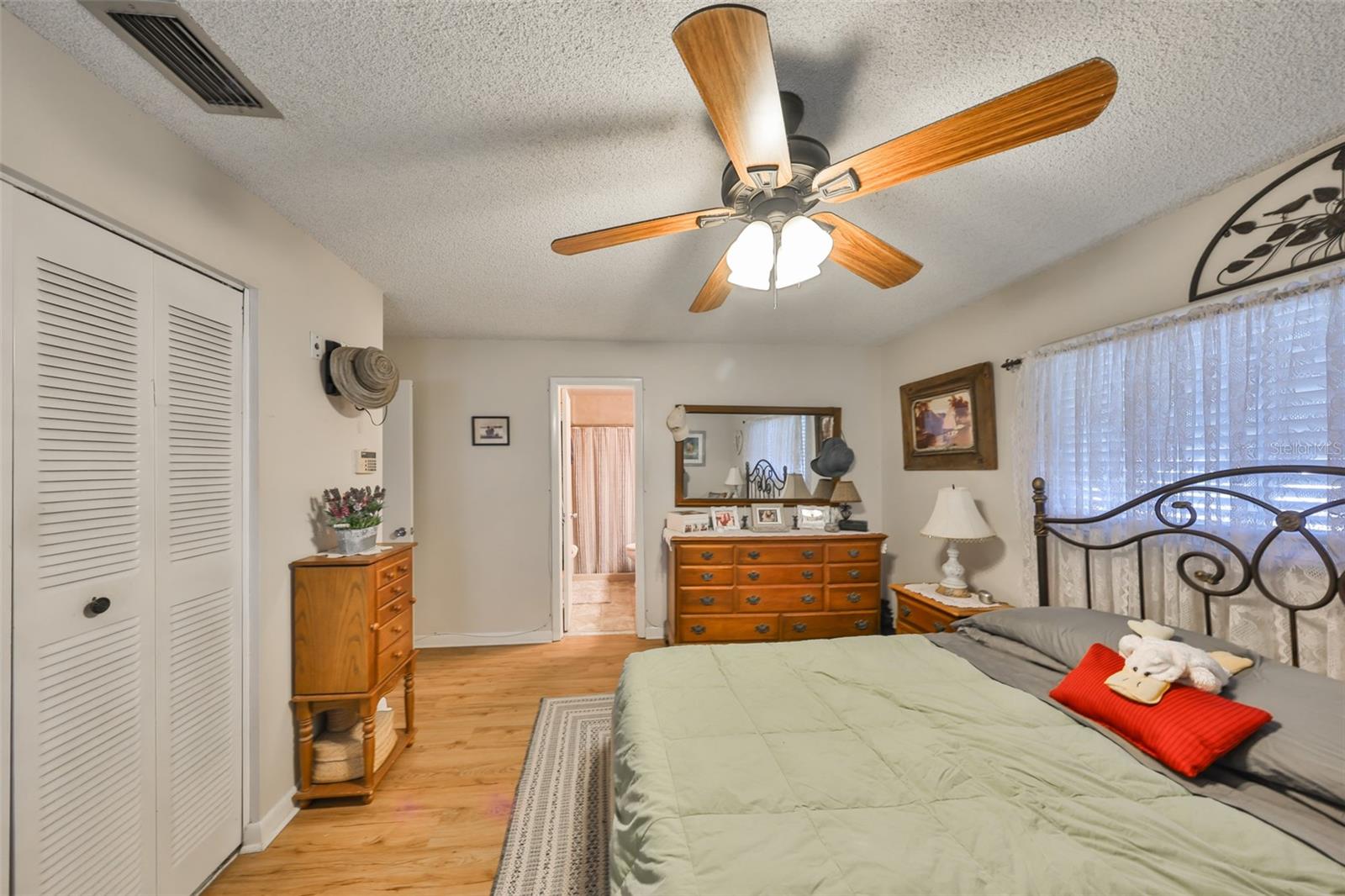 672 ALLEGHENY DR — photo 9