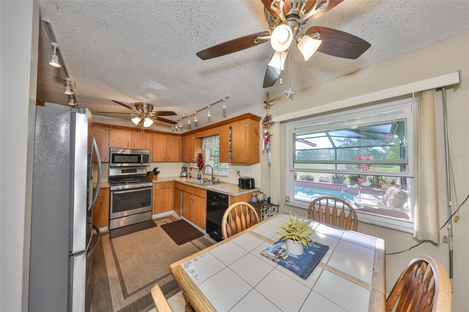 672 ALLEGHENY DR — photo 19