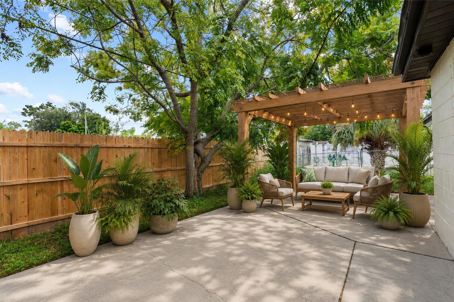 3308 BAINBRIDGE DR — photo 30