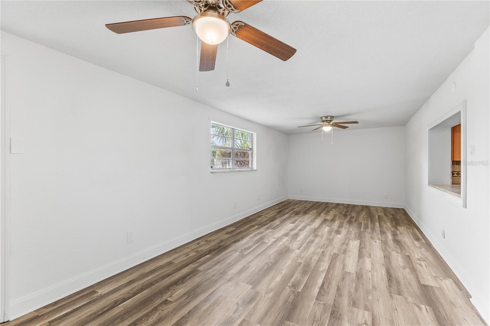 3308 BAINBRIDGE DR — photo 15