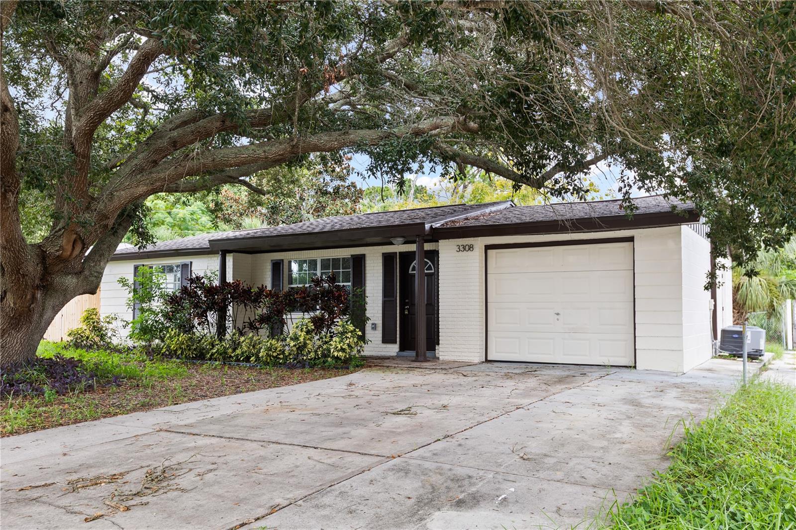 3308 BAINBRIDGE DR — photo 2