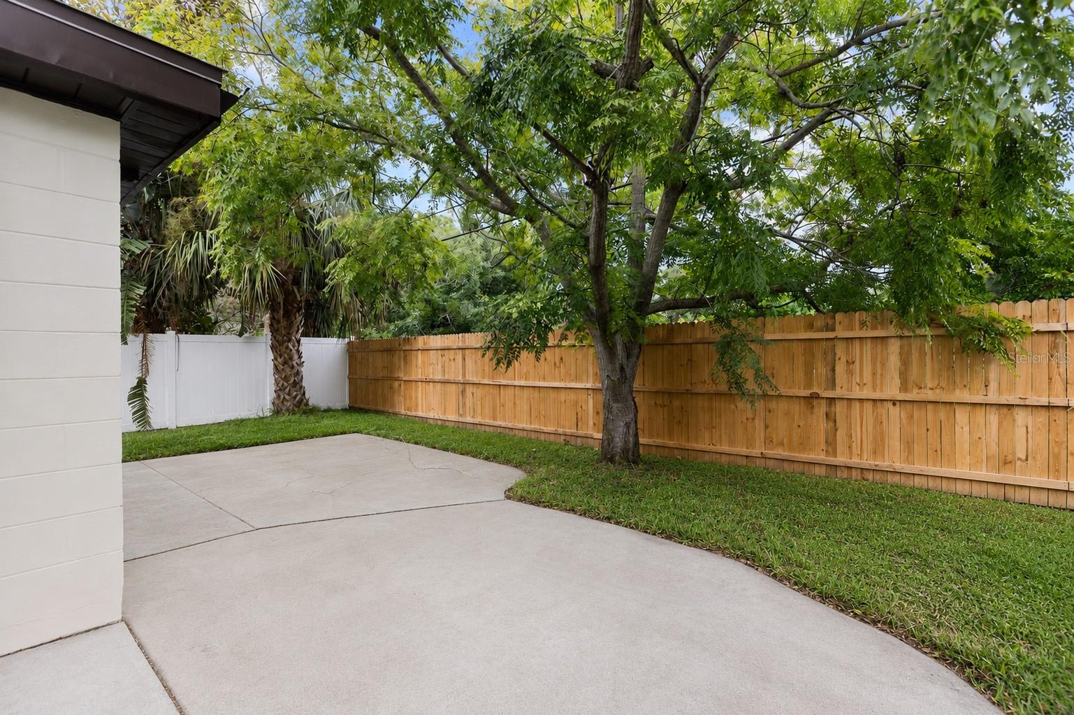 3308 BAINBRIDGE DR — photo 32