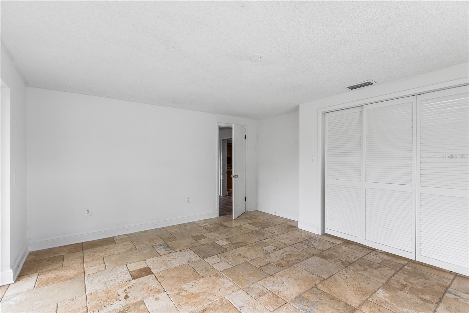 3308 BAINBRIDGE DR — photo 24