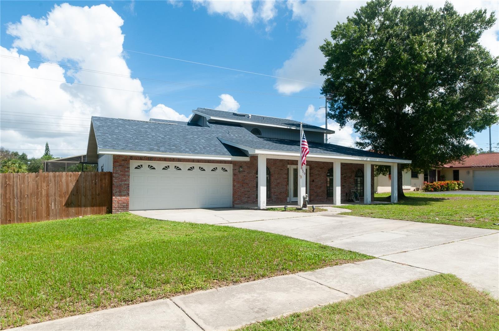 859 PINEWOOD TER W — photo 3