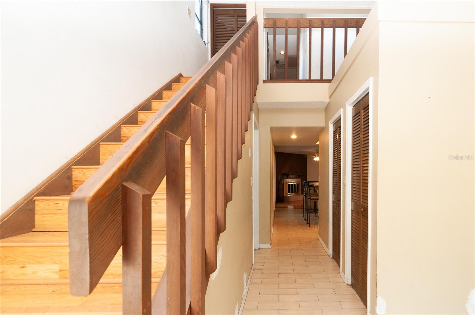 859 PINEWOOD TER W — photo 4