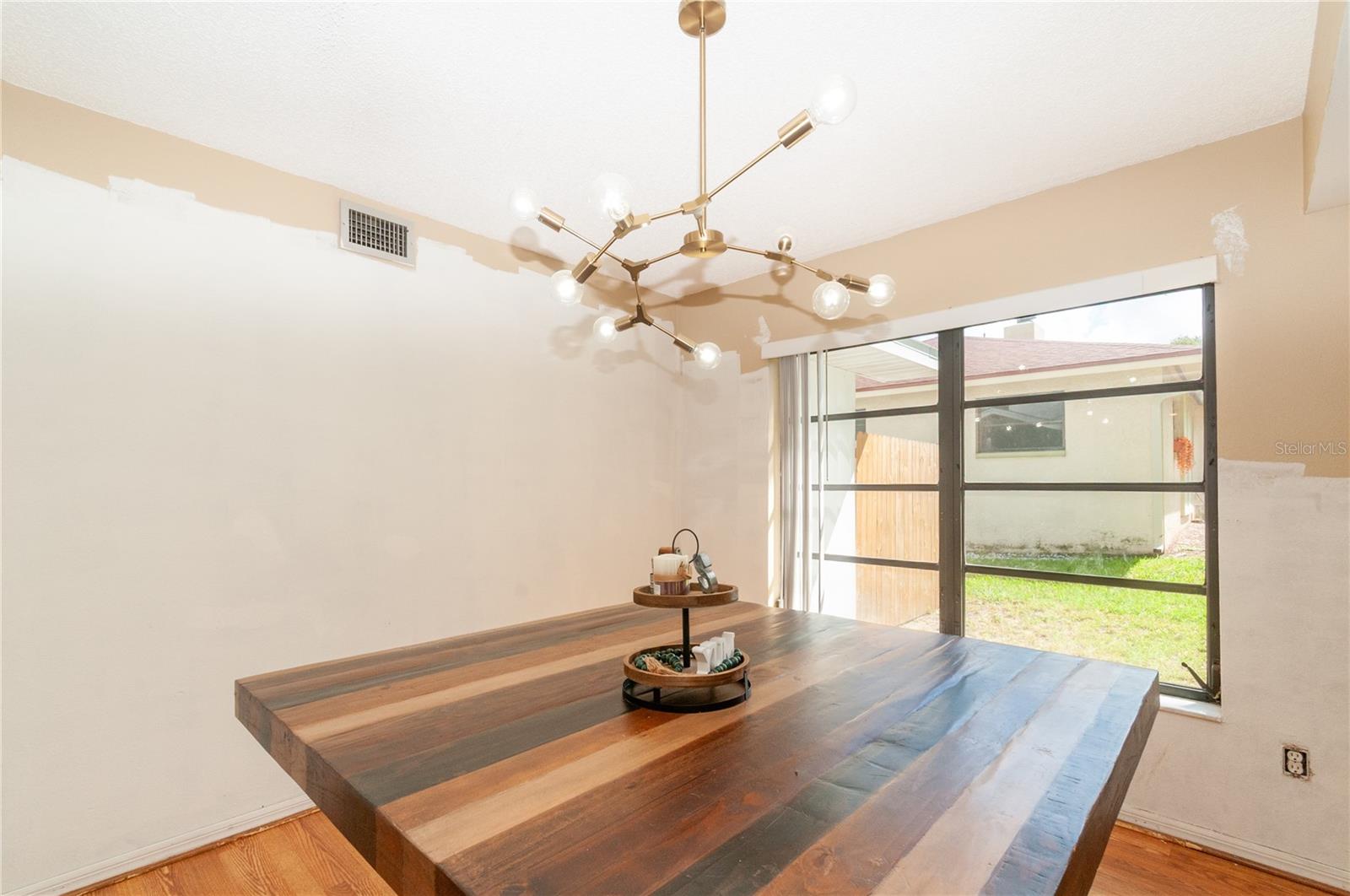 859 PINEWOOD TER W — photo 10