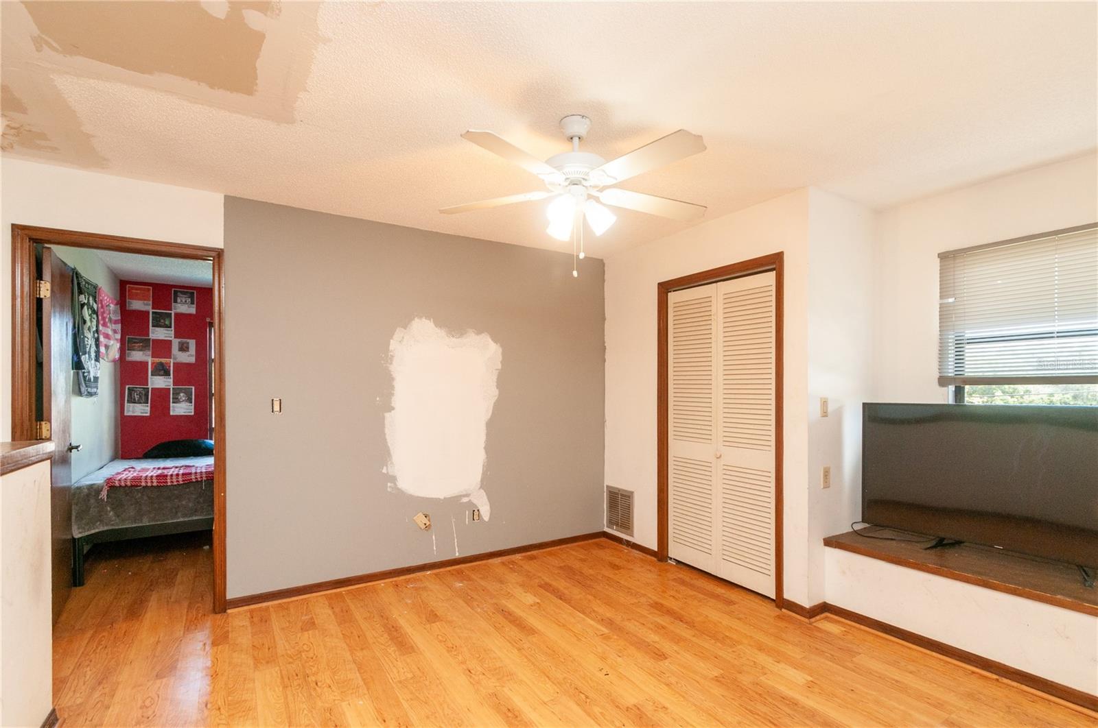 859 PINEWOOD TER W — photo 31