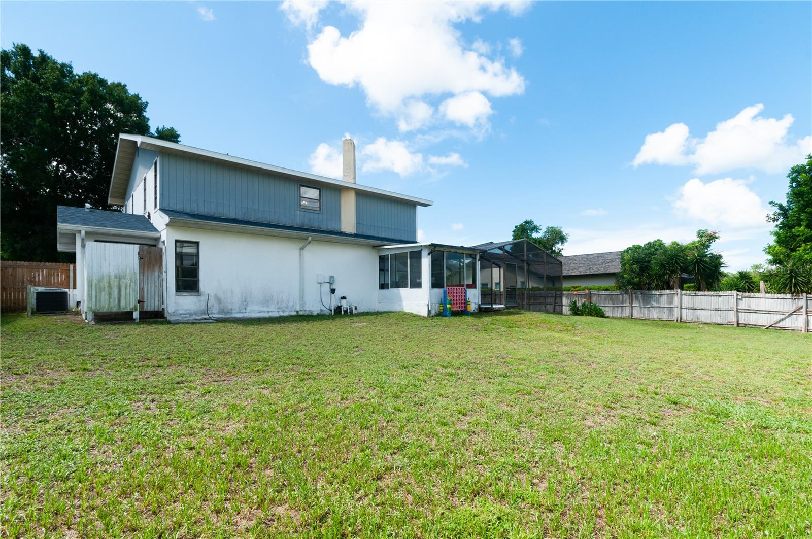 859 PINEWOOD TER W — photo 48