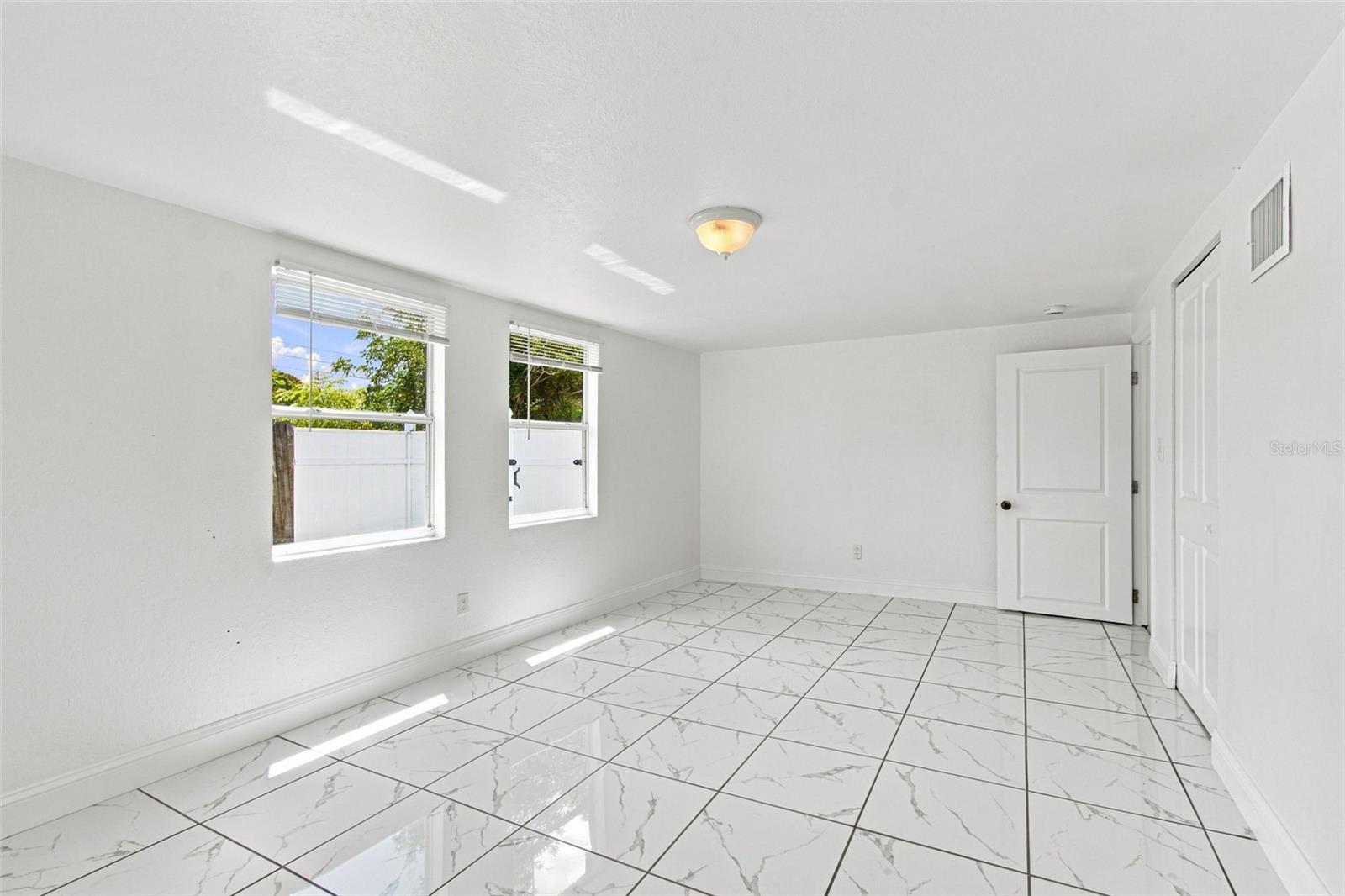 7101 15TH ST N — photo 11