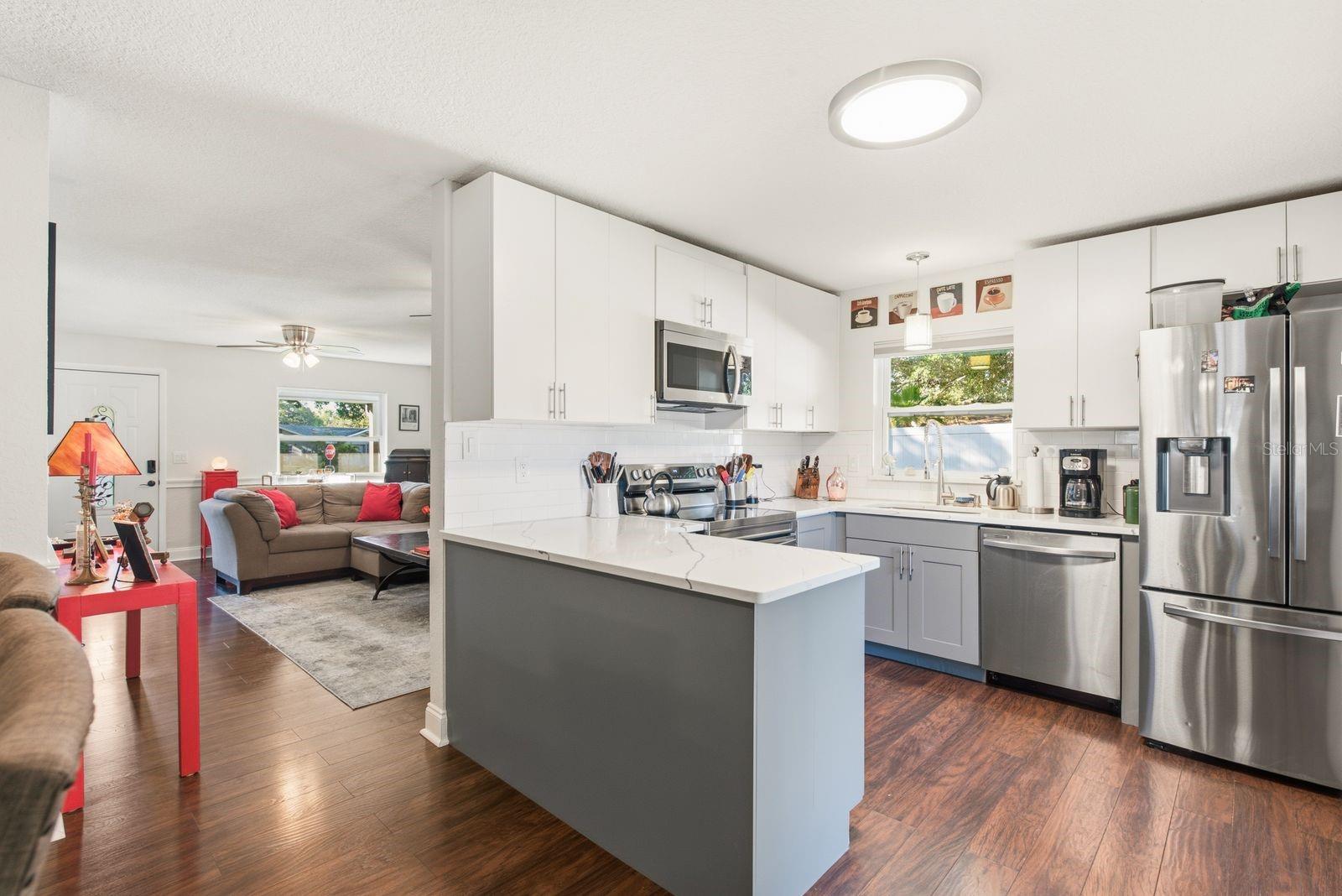 1410 VALE CT — photo 5