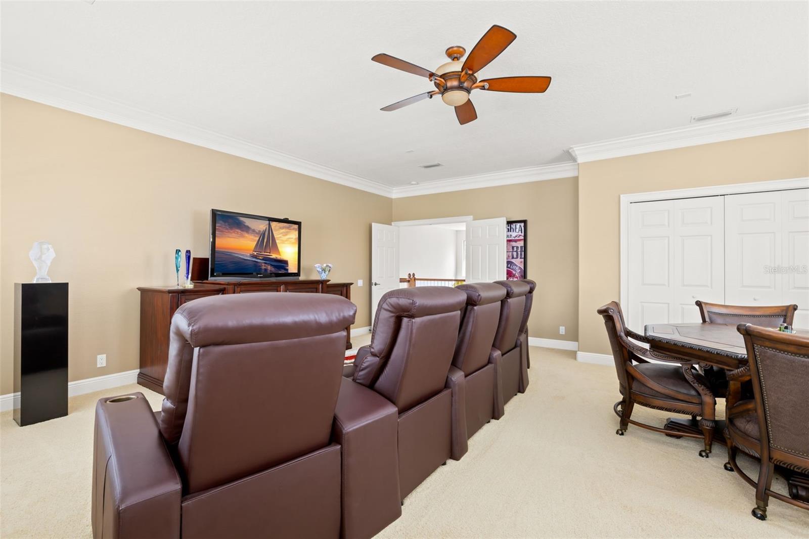 2675 LAKEBREEZE LN S — photo 48