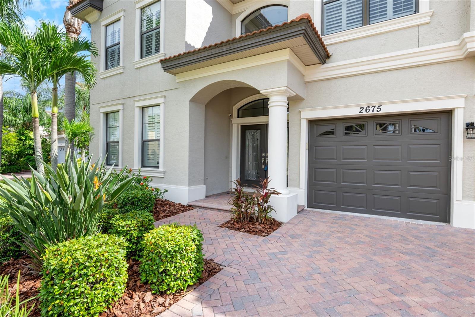 2675 LAKEBREEZE LN S — photo 2