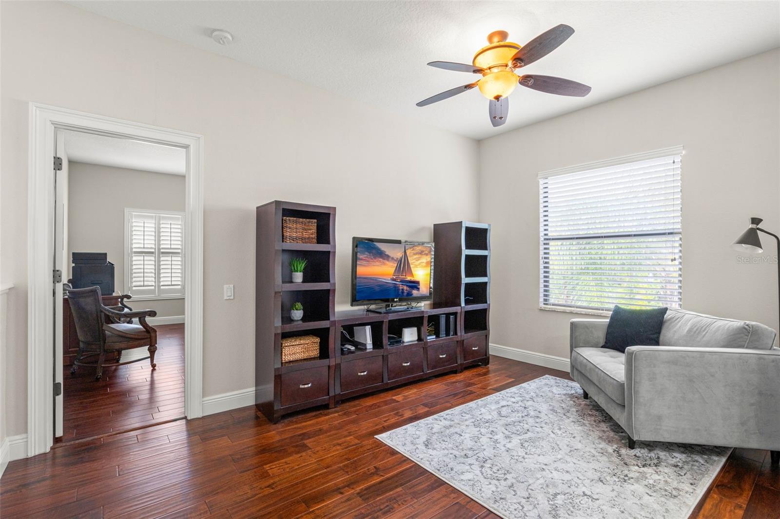 2675 LAKEBREEZE LN S — photo 72