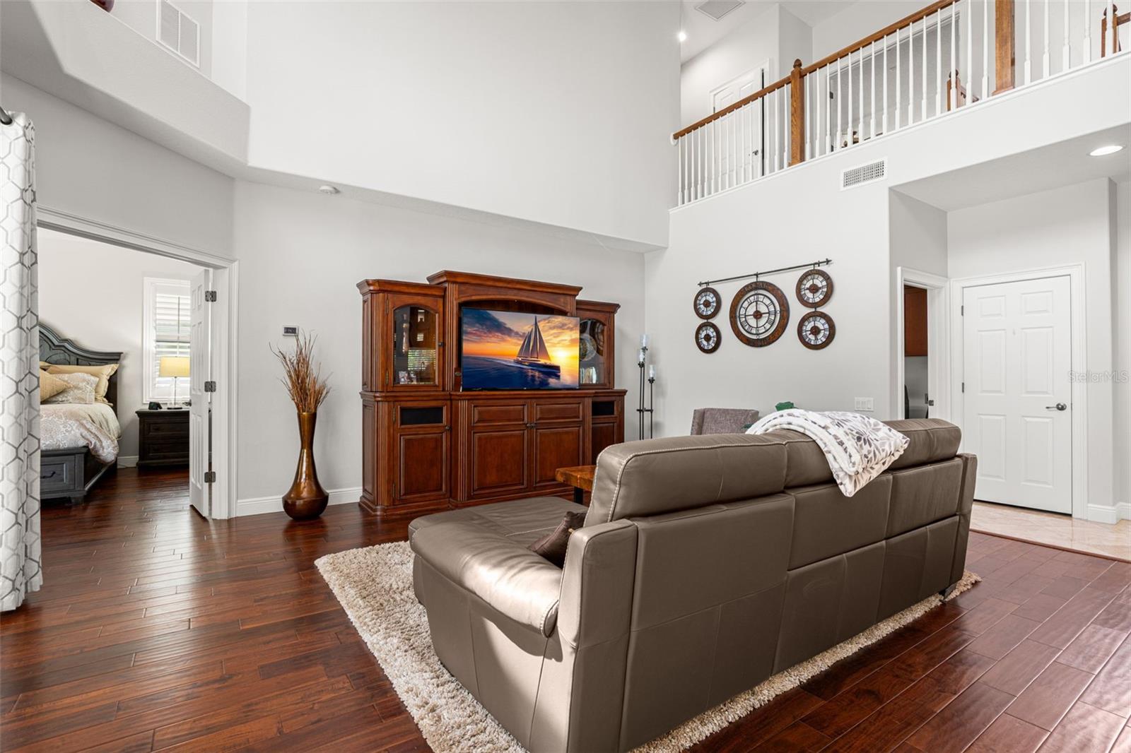 2675 LAKEBREEZE LN S — photo 16