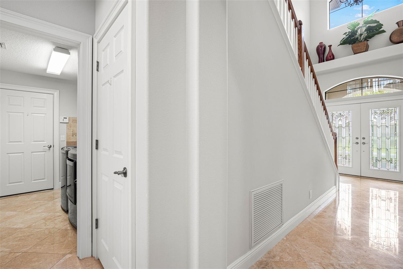 2675 LAKEBREEZE LN S — photo 11