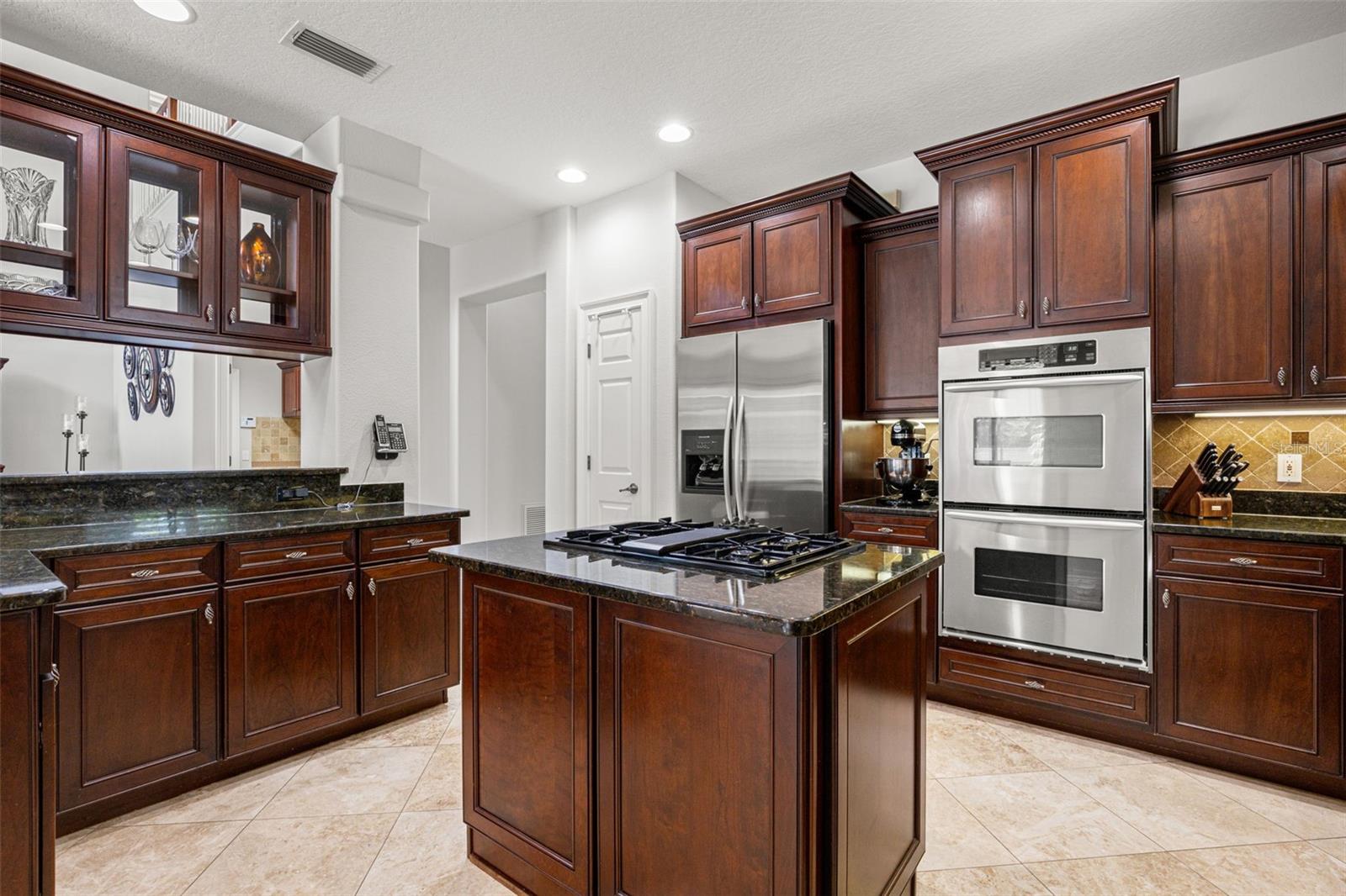 2675 LAKEBREEZE LN S — photo 25