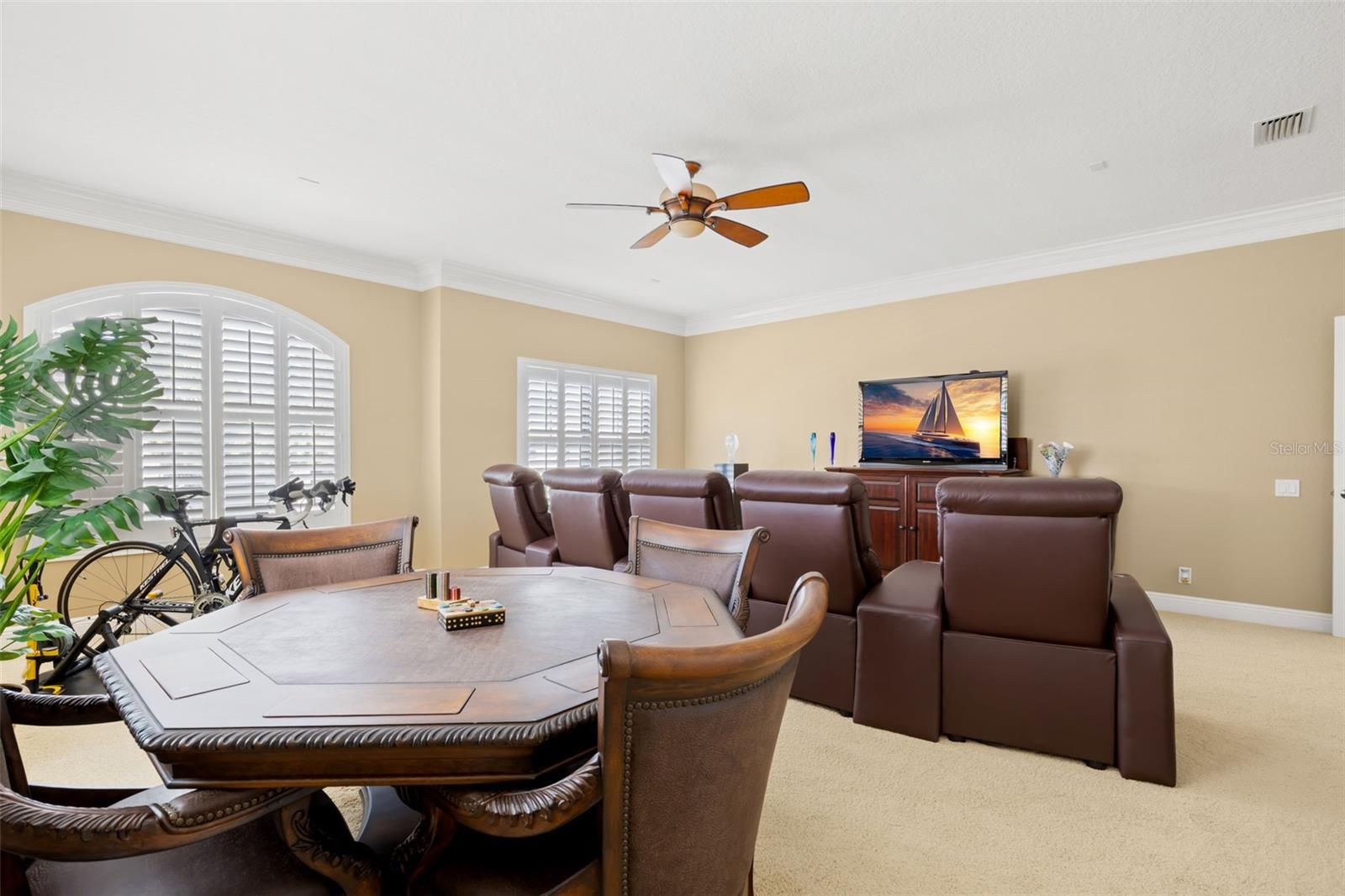 2675 LAKEBREEZE LN S — photo 49