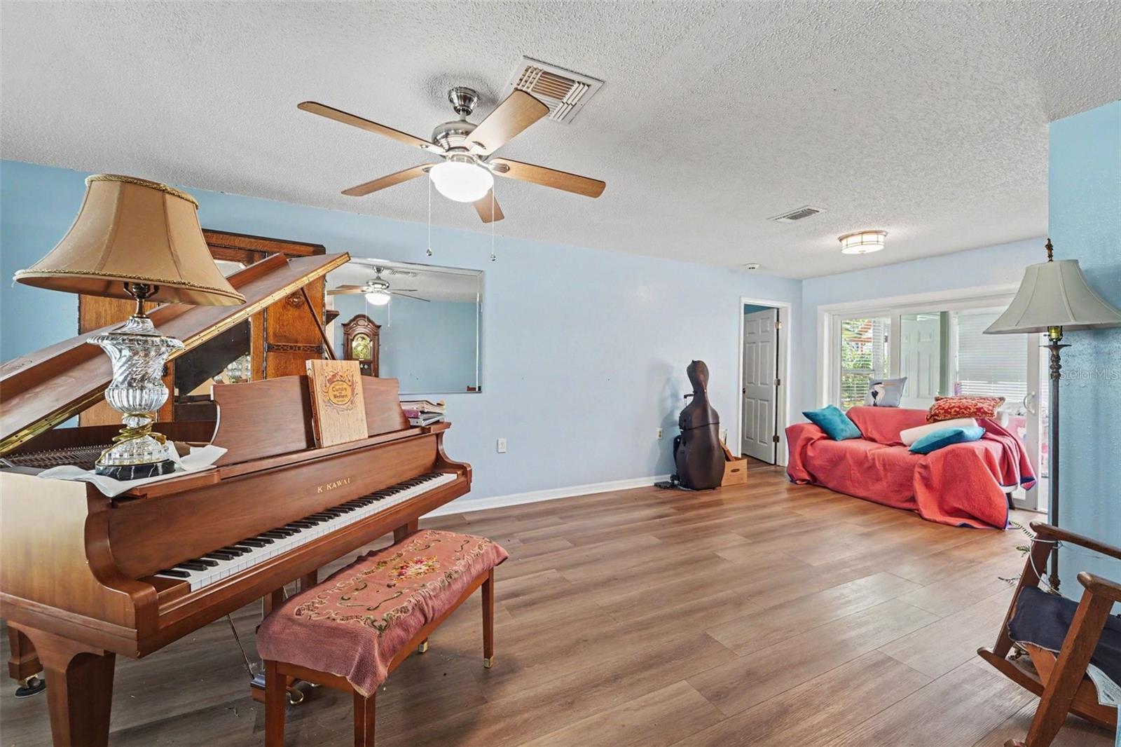 8521 CEDARVIEW CT — photo 7