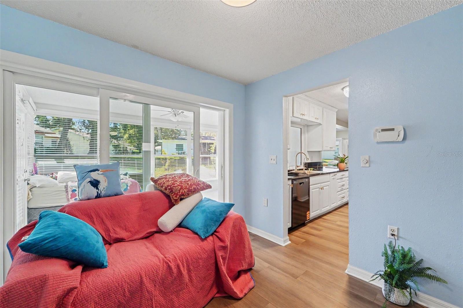 8521 CEDARVIEW CT — photo 8