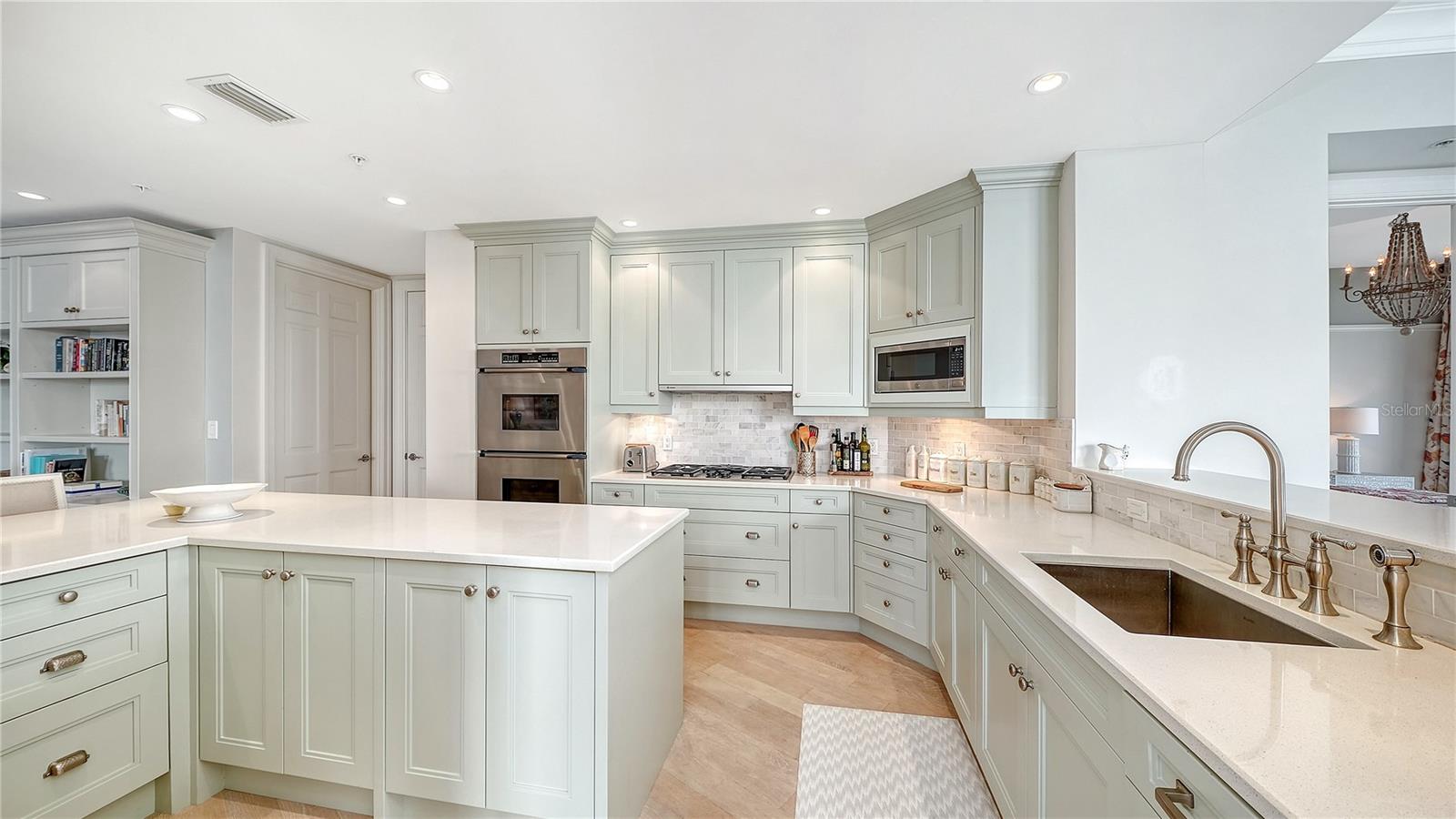 1300 BENJAMIN FRANKLIN DR #908 — photo 21
