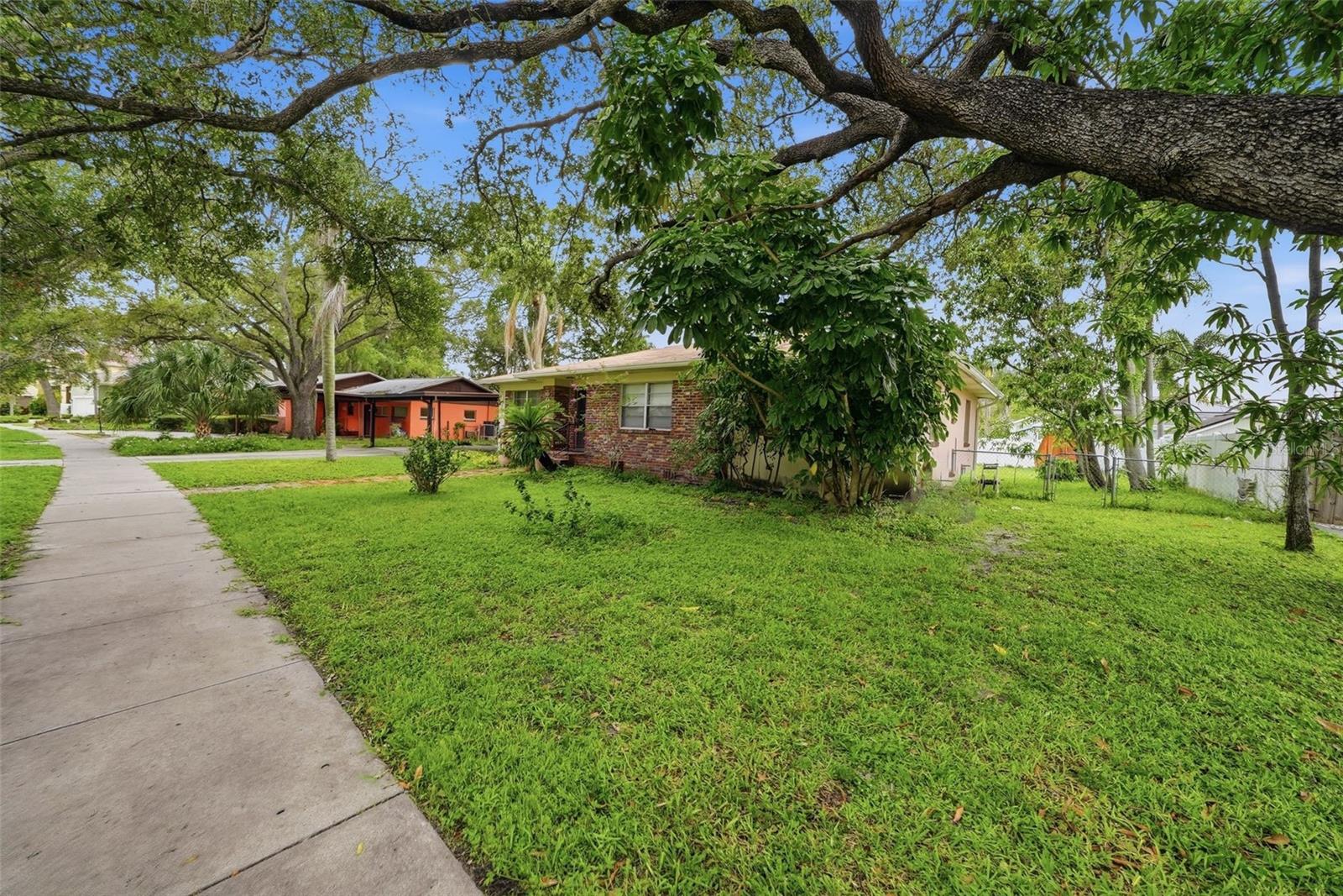 500 W DAVIS BLVD — photo 13