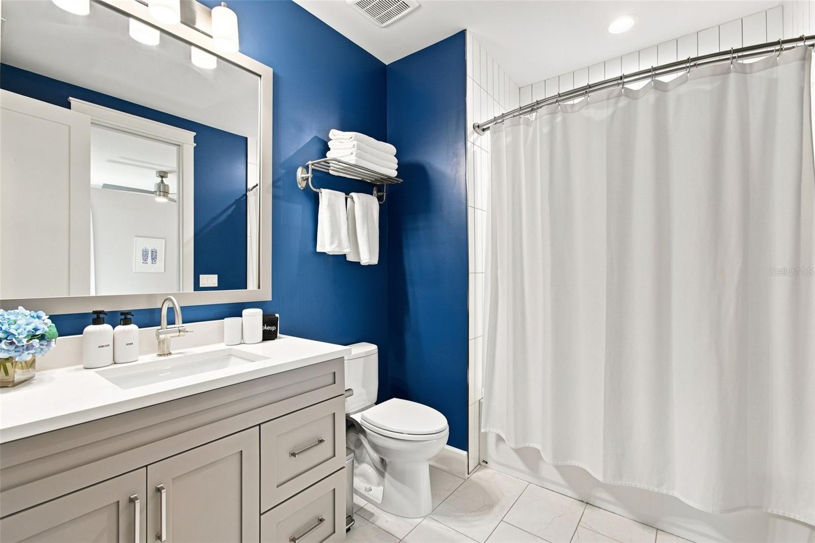 3103 W HAWTHORNE RD — photo 46