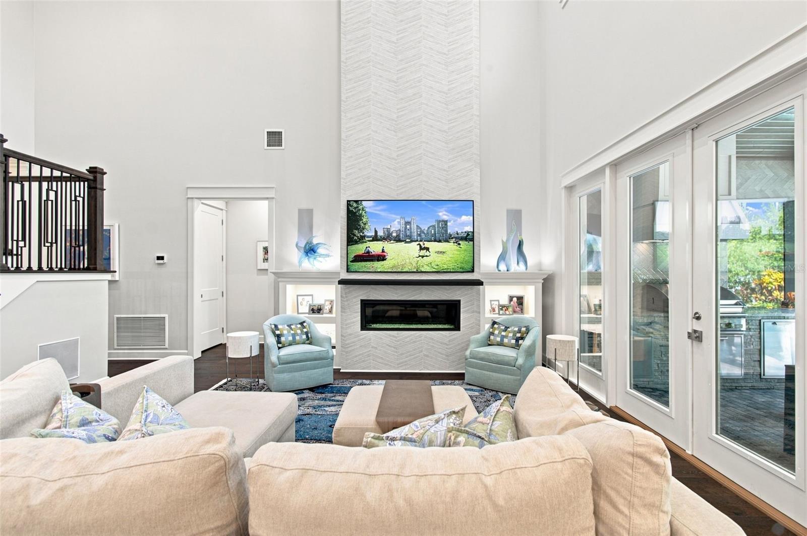 3103 W HAWTHORNE RD — photo 17