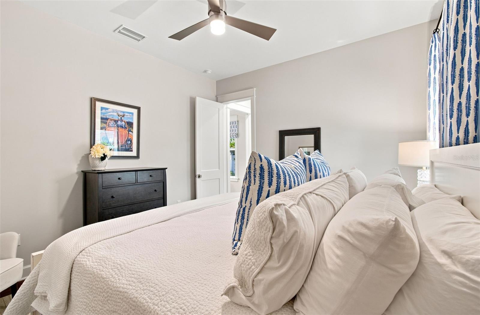 3103 W HAWTHORNE RD — photo 36