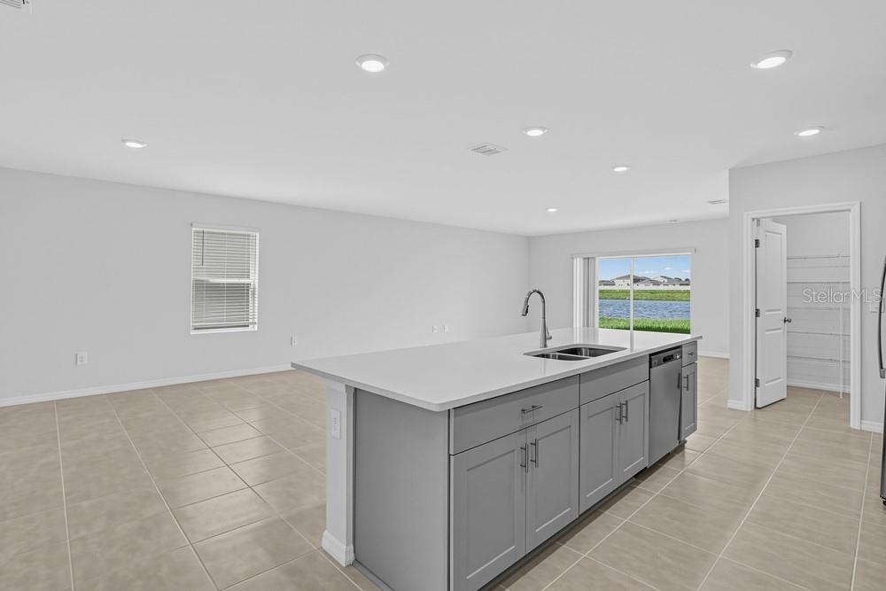 13321 COMMONS AVE — photo 9