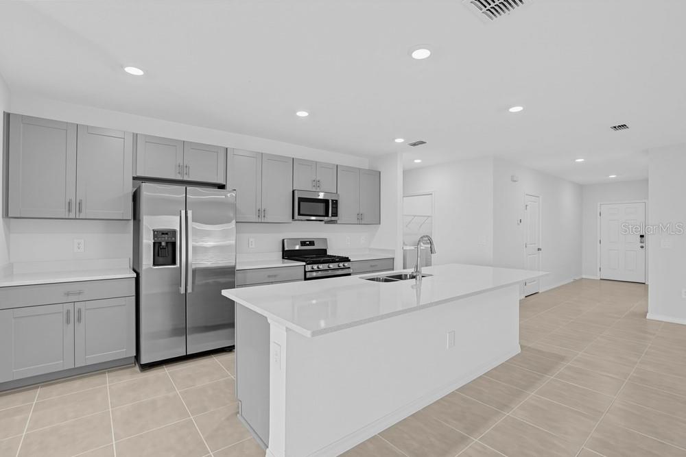 13321 COMMONS AVE — photo 6