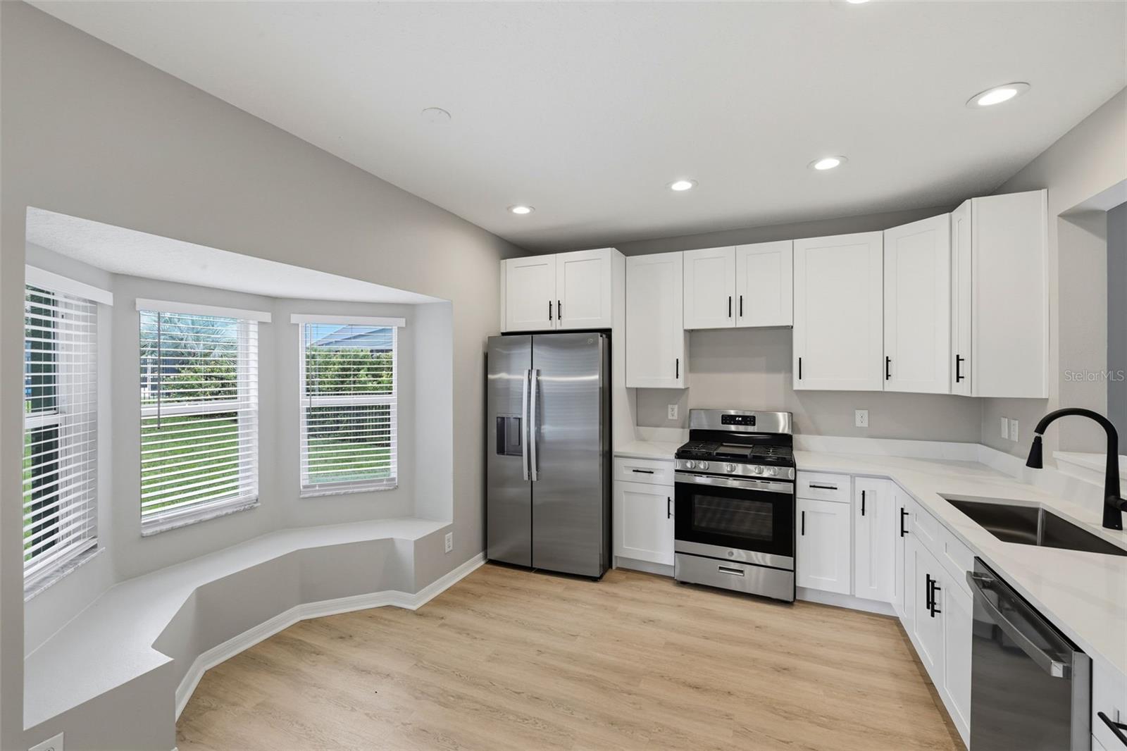 16316 BRIDGECROSSING DR — photo 8
