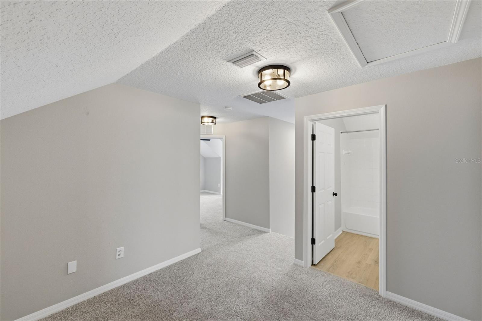 16316 BRIDGECROSSING DR — photo 17