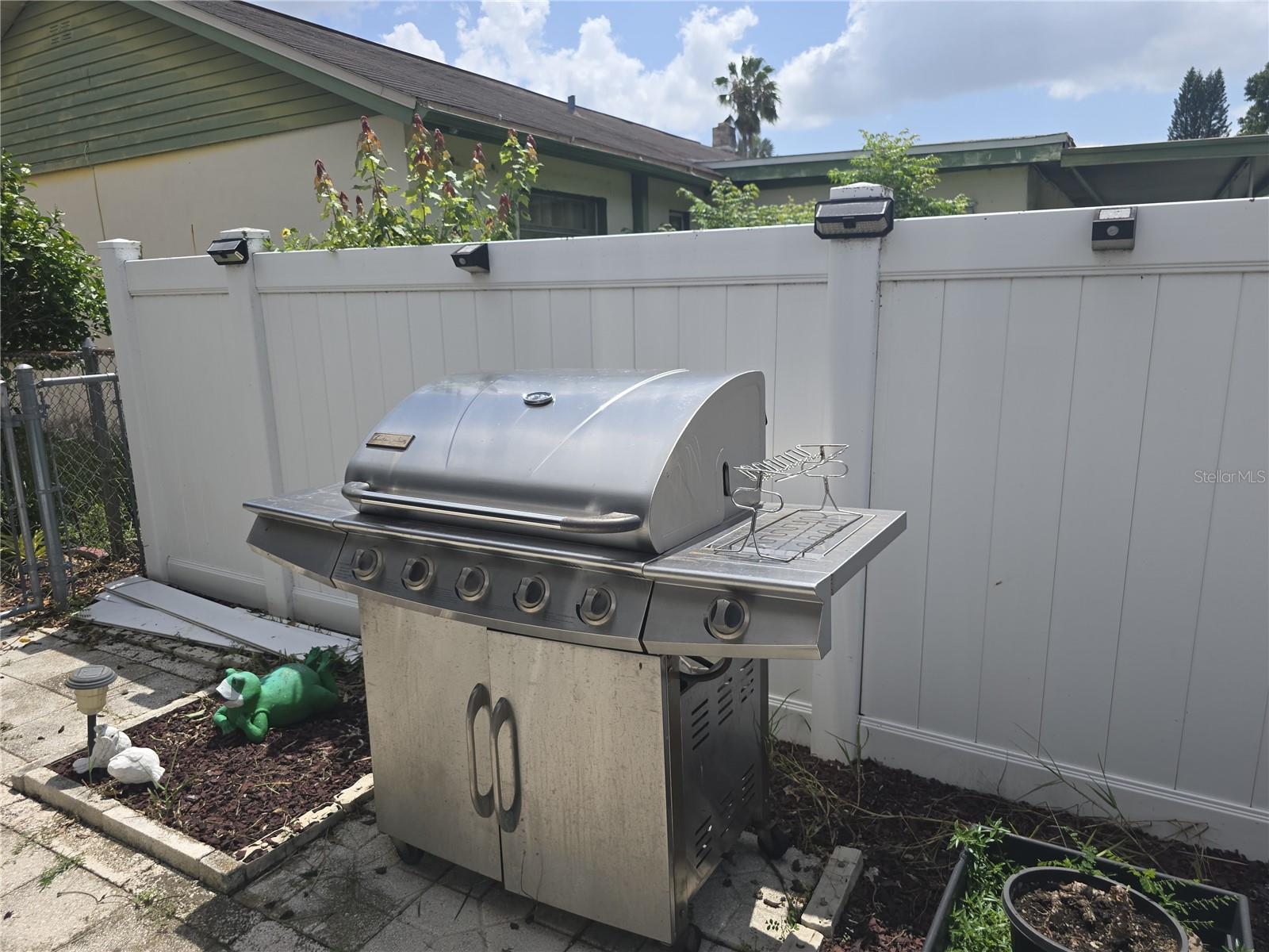 7051 VALLEJO WAY — photo 18