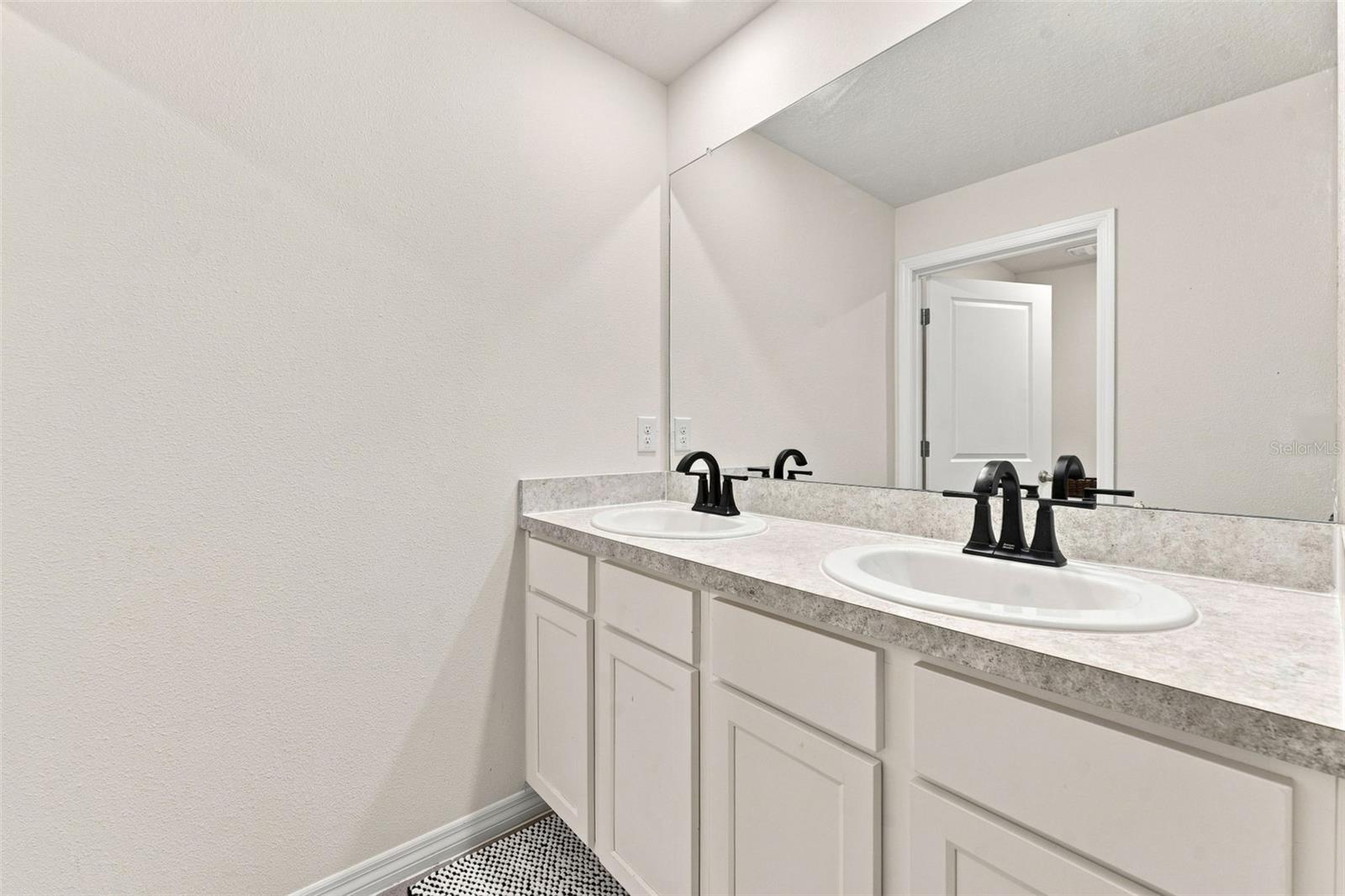 7951 SAIL CLOVER LN — photo 31