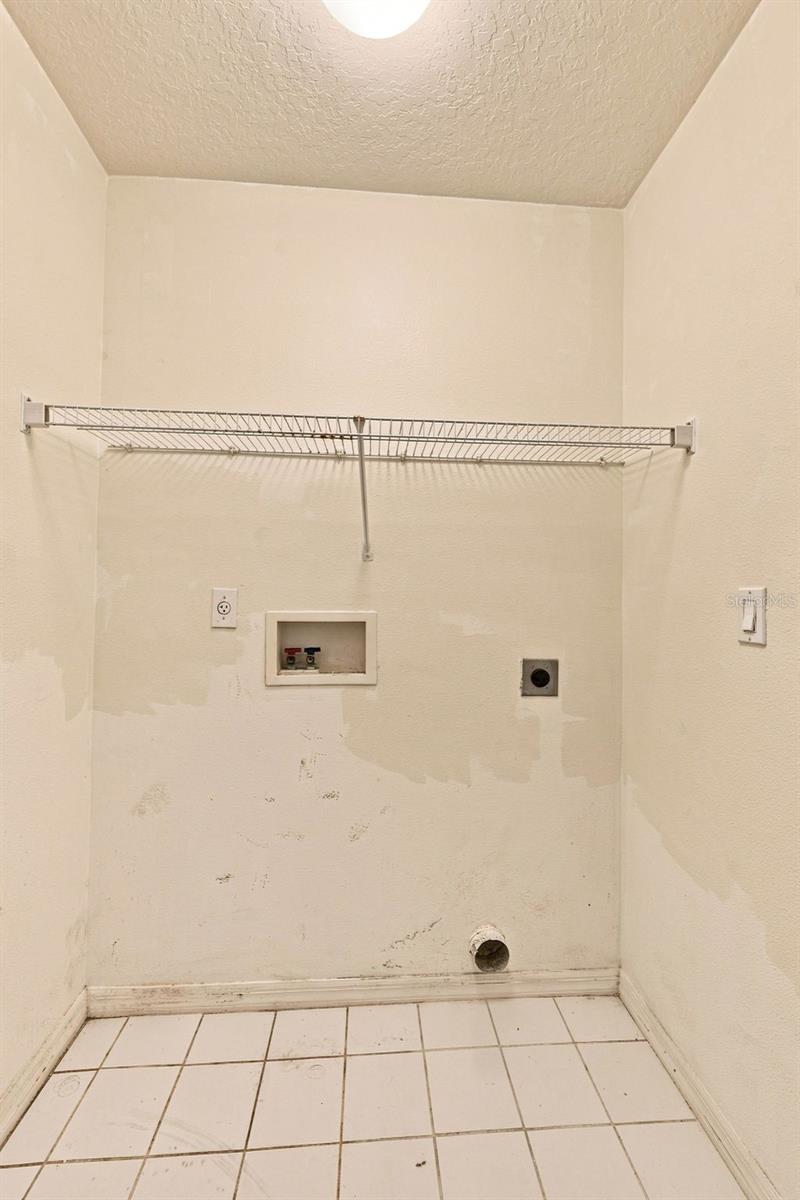 6030 PARKSIDE MEADOW DR — photo 36