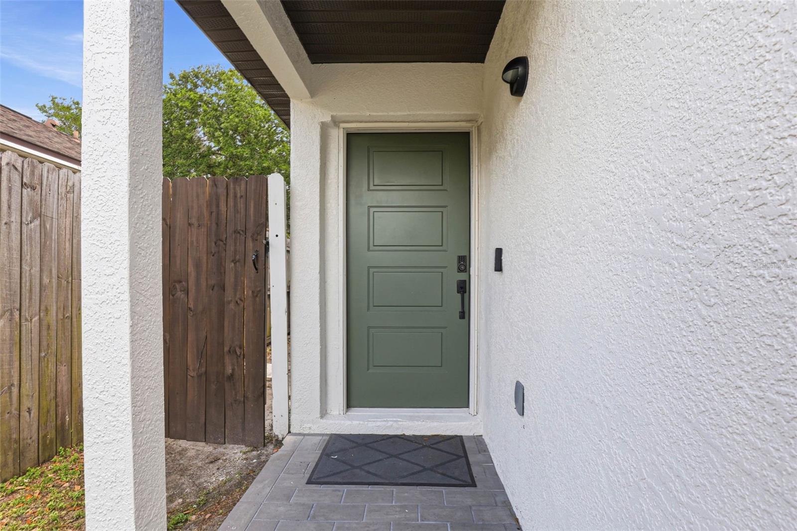 5916 LAKE FRONT DR — photo 5
