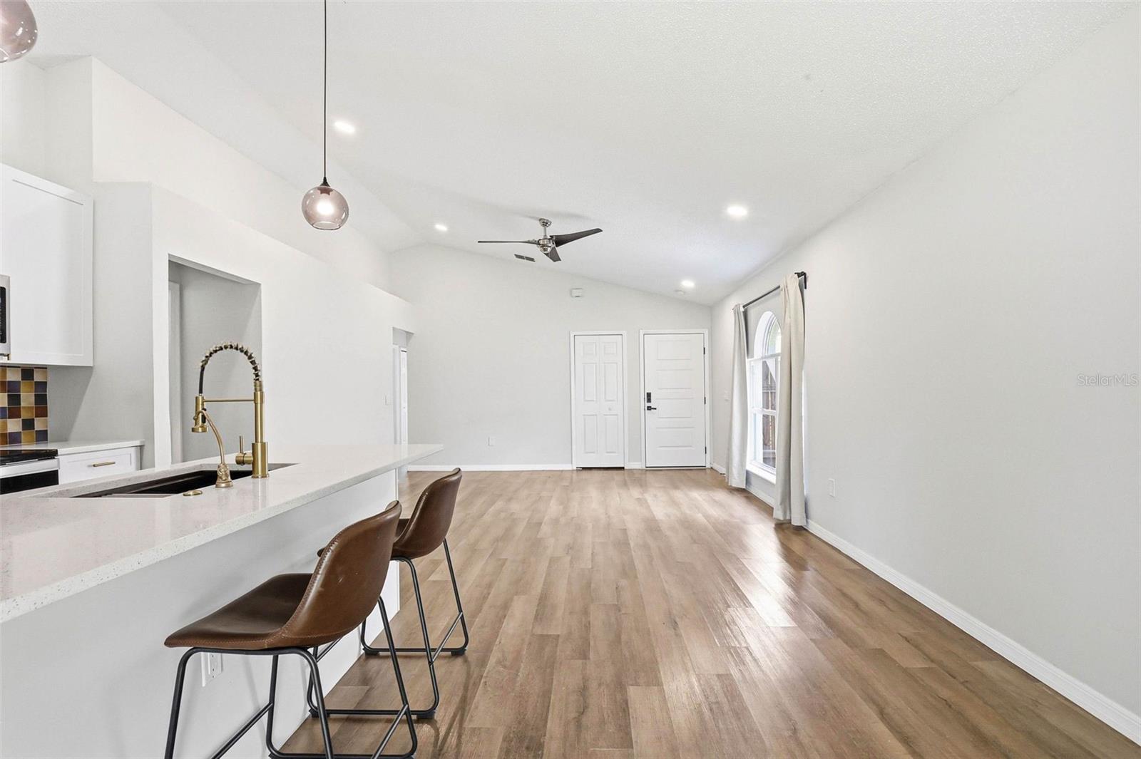 5916 LAKE FRONT DR — photo 12
